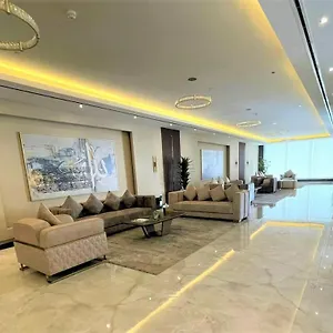 Hera Serviced شقة فندقية